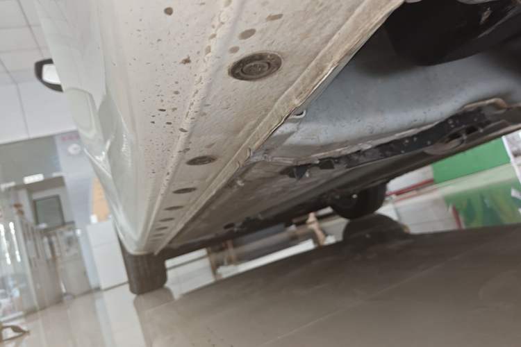 Used Nissan Tiida 2024 1.6L CVT Cool Dynamic Edition Left Side Sill