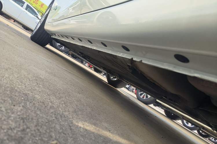 Used Nissan Tiida 2024 1.6L CVT Cool Dynamic Edition Left Side Sill