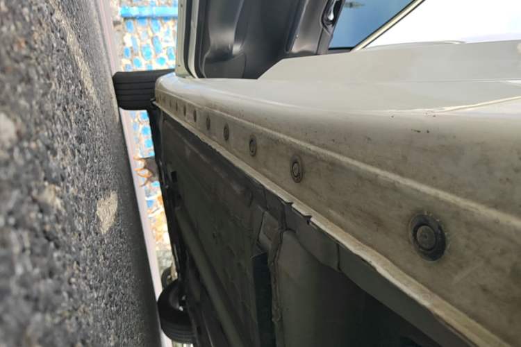 Used Nissan Tiida 2024 1.6L CVT Smart Drive Edition Left Side Sill