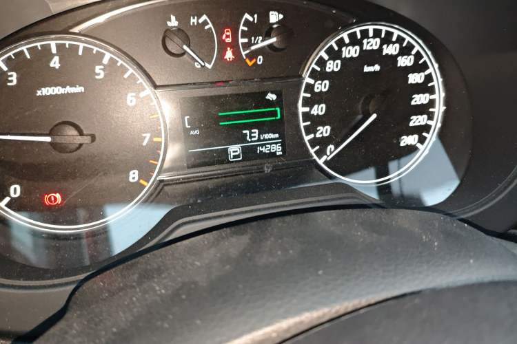 Used Nissan Tiida 2024 1.6L CVT Cool Dynamic Edition Odometer Close Up
