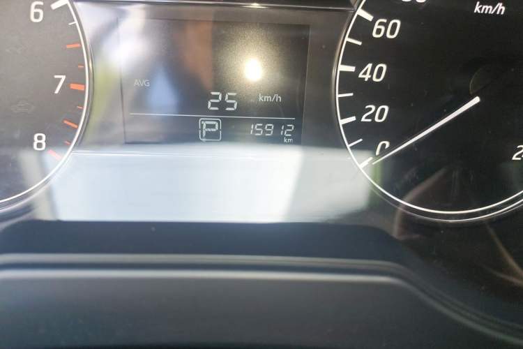Used Nissan Tiida 2024 1.6L CVT Cool Dynamic Edition Odometer Close Up