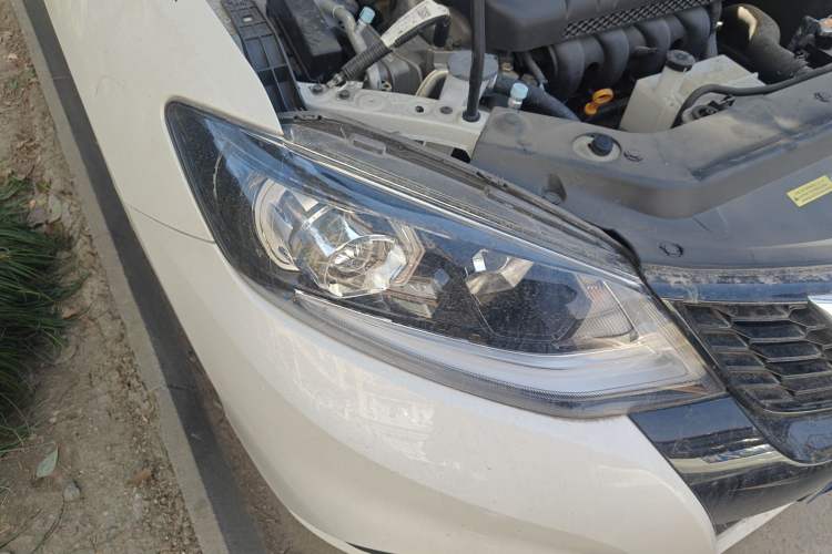 Used Nissan Tiida 2024 1.6L CVT Smart Drive Edition Right Front Headlight