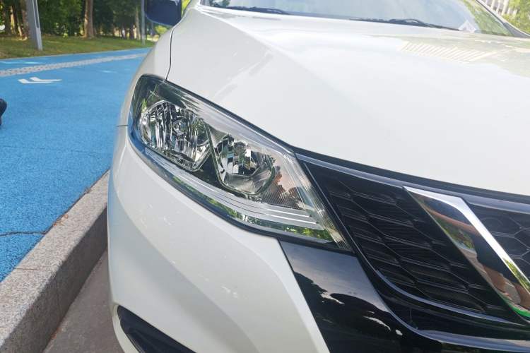 Used Nissan Tiida 2024 1.6L CVT Cool Dynamic Edition Right Front Headlight