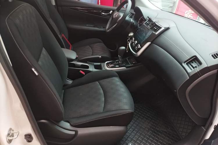 Used Nissan Tiida 2024 1.6L CVT Cool Dynamic Edition Right Front Seat