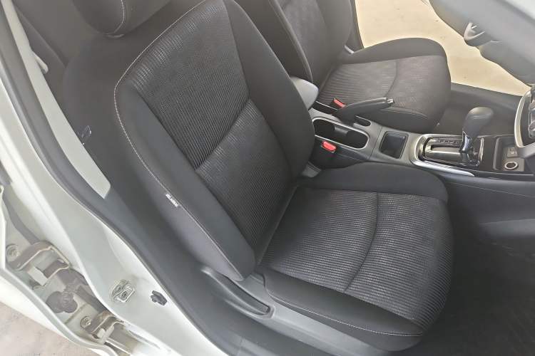 Used Nissan Tiida 2024 1.6L CVT Cool Dynamic Edition Right Front Seat