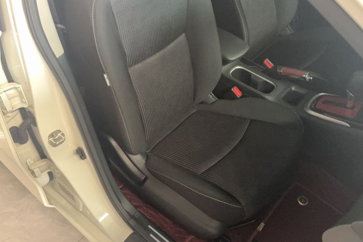 Used Nissan Tiida 2024 1.6L CVT Cool Dynamic Edition Right Front Seat