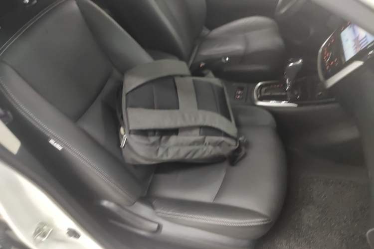 Used Nissan Tiida 2024 1.6L CVT ZhiZun Edition Right Front Seat