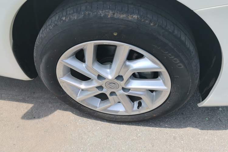 Used Nissan Tiida 2024 1.6L CVT Cool Dynamic Edition Right Front Wheel Hub