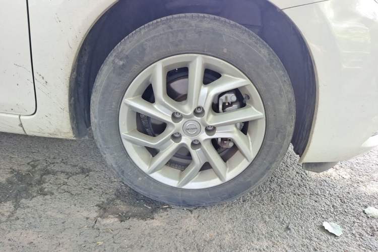 Used Nissan Tiida 2024 1.6L CVT Cool Dynamic Edition Right Front Wheel Hub