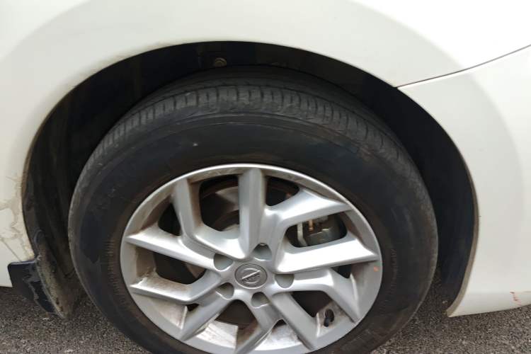 Used Nissan Tiida 2024 1.6L CVT Cool Dynamic Edition Right Front Wheel Hub