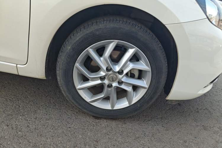 Used Nissan Tiida 2024 1.6L CVT Cool Dynamic Edition Right Front Wheel Hub