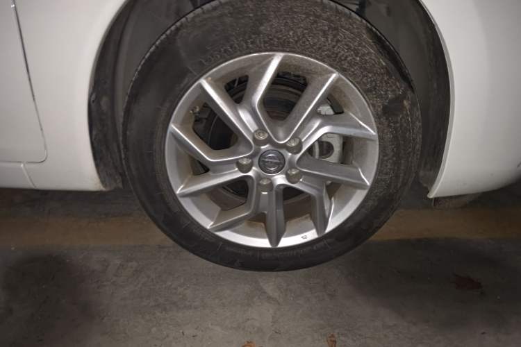 Used Nissan Tiida 2024 1.6L CVT Smart Drive Edition Right Front Wheel Hub