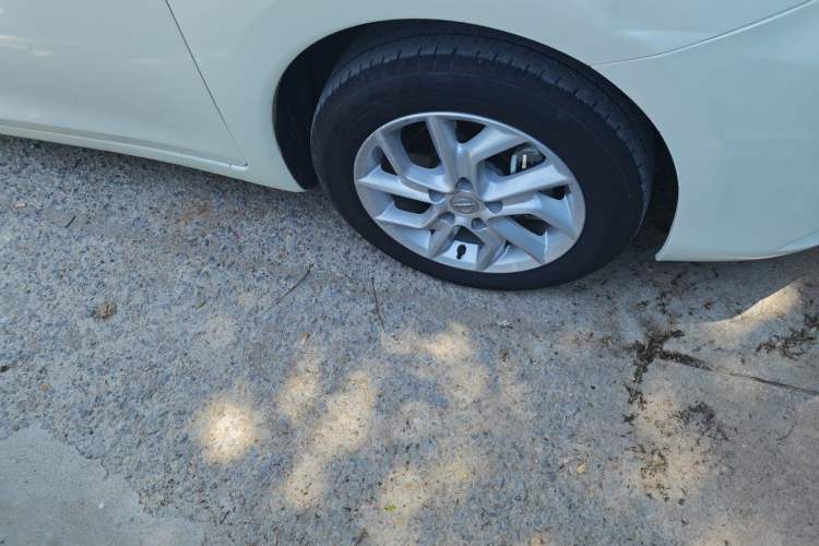 Used Nissan Tiida 2024 1.6L CVT Cool Dynamic Edition Right Front Wheel Hub