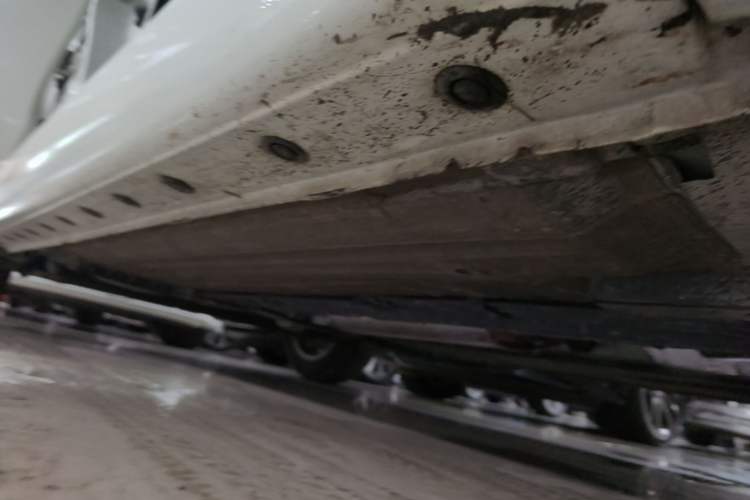 Used Nissan Tiida 2024 1.6L CVT Smart Drive Edition Right Side Sill