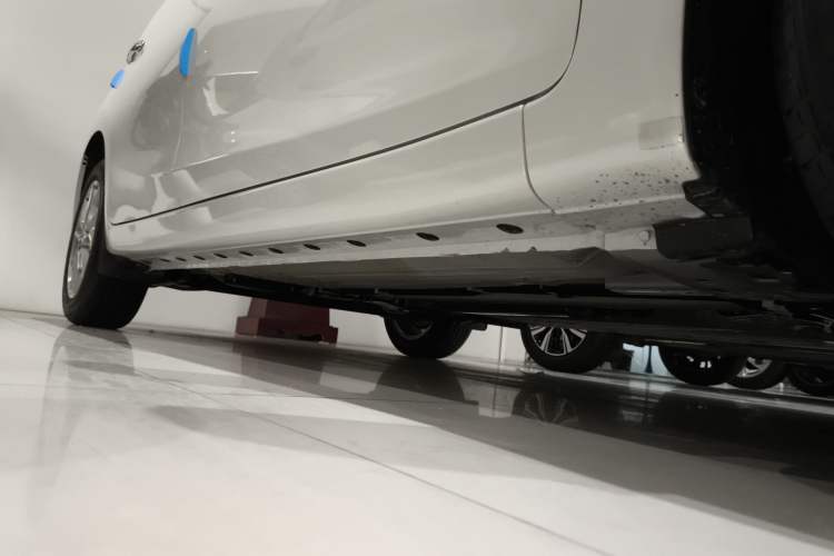 Used Nissan Tiida 2024 1.6L CVT Smart Drive Edition Right Side Sill