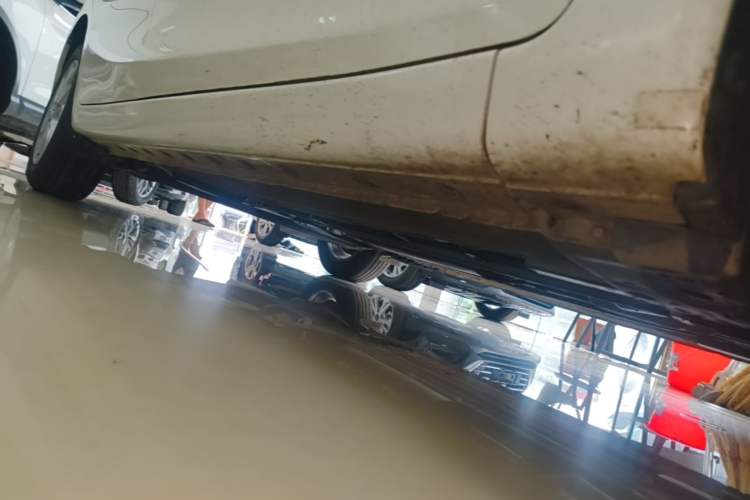Used Nissan Tiida 2024 1.6L CVT Cool Dynamic Edition Right Side Sill
