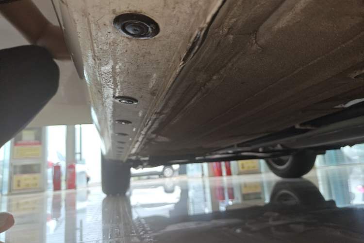 Used Nissan Tiida 2024 1.6L CVT Cool Dynamic Edition Right Side Sill
