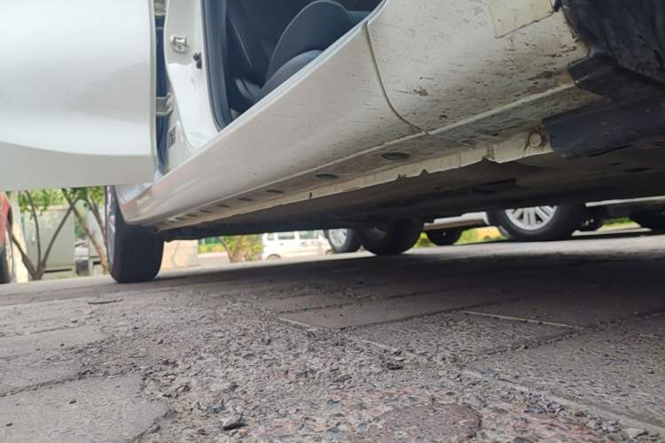 Used Nissan Tiida 2024 1.6L CVT Cool Dynamic Edition Right Side Sill