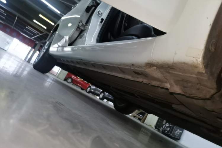 Used Nissan Tiida 2024 1.6L CVT Smart Drive Edition Right Side Sill