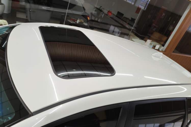 Used Nissan Tiida 2024 1.6L CVT Smart Drive Edition Roof