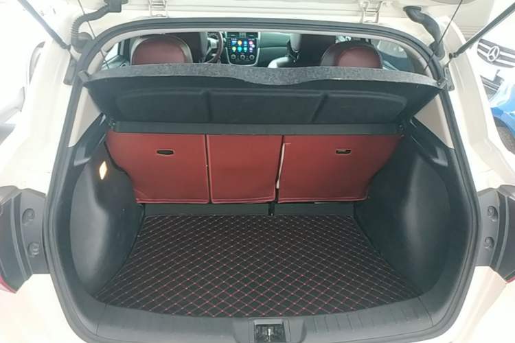 Used Nissan Tiida 2024 1.6L CVT Cool Dynamic Edition Trunk