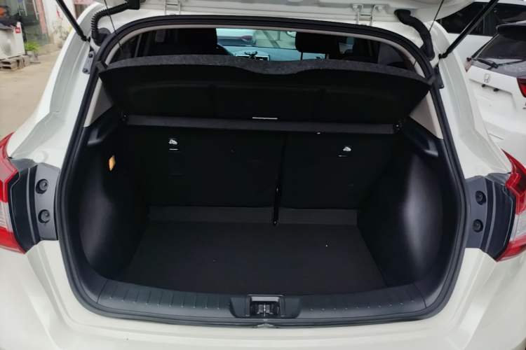 Used Nissan Tiida 2024 1.6L CVT Cool Dynamic Edition Trunk