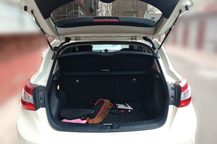Used Nissan Tiida 2024 1.6L CVT Cool Dynamic Edition Trunk