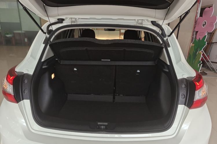 Used Nissan Tiida 2024 1.6L CVT Cool Dynamic Edition Trunk
