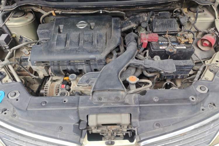 Used Nissan Tiida Sedan 2005 1.6L Engine Bay