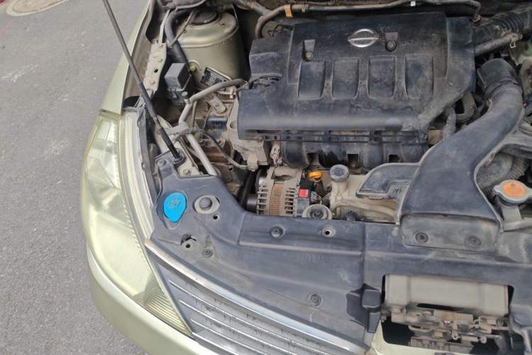 Used Nissan Tiida Sedan 2005 1.6L Engine Bay Right