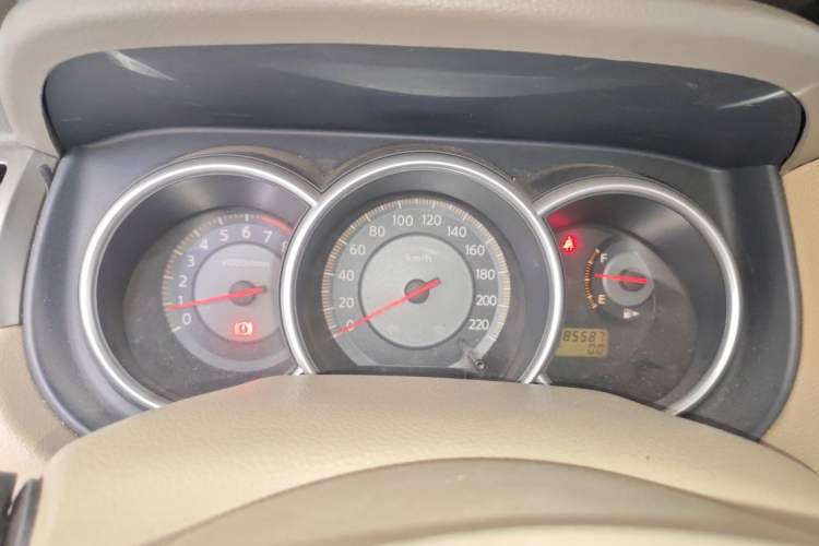Used Nissan Tiida Sedan 2005 1.6L Instrument Cluster