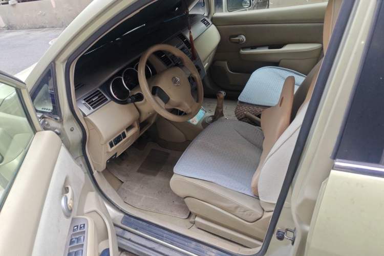 Used Nissan Tiida Sedan 2005 1.6L Left Front Seat