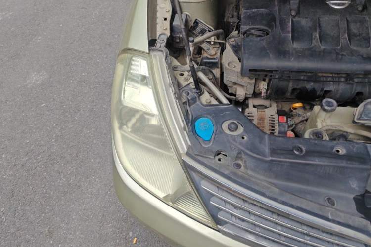 Used Nissan Tiida Sedan 2005 1.6L Right Front Headlight