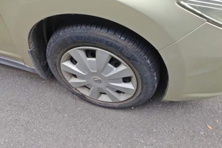 Used Nissan Tiida Sedan 2005 1.6L Right Front Wheel Hub