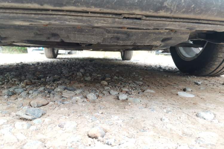 Used Nissan Tiida Sedan 2005 1.6JE AT Chassis Front Left