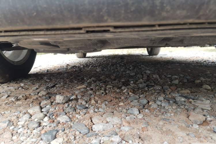 Used Nissan Tiida Sedan 2005 1.6JE AT Chassis Front Right