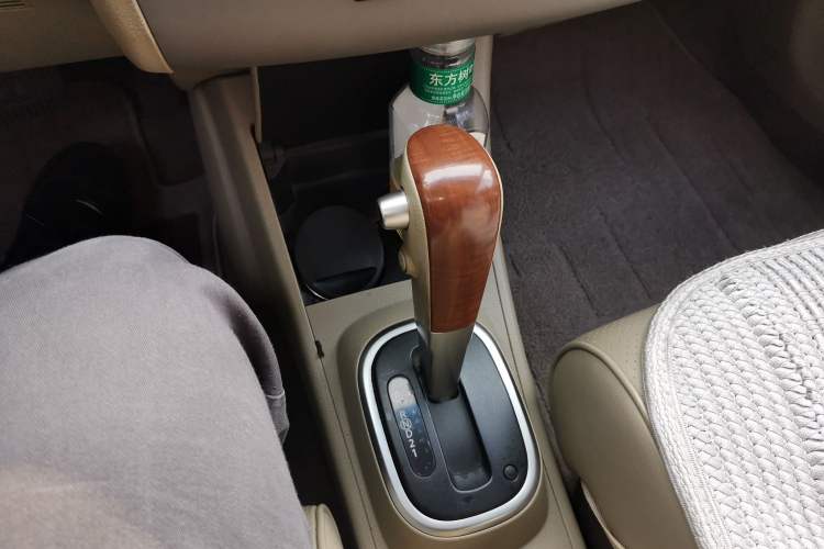 Used Nissan Tiida Sedan 2005 1.6JE AT Gear Lever