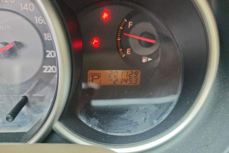 Used Nissan Tiida Sedan 2006 1.6 JC AT Odometer Close Up