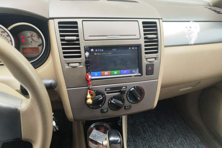 Used Nissan Tiida Sedan 2006 1.6 JC AT Audio And AC Panel