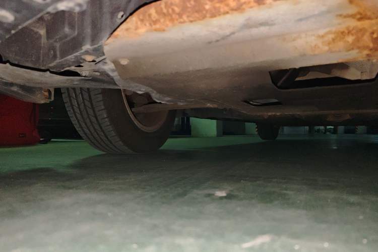 Used Nissan Tiida Sedan 2006 1.6JE MT Chassis Front Right