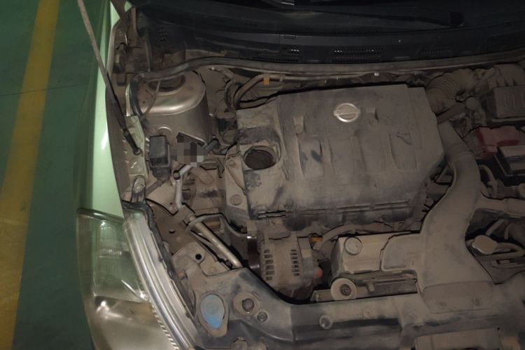 Used Nissan Tiida Sedan 2006 1.6JE MT Engine Bay Right