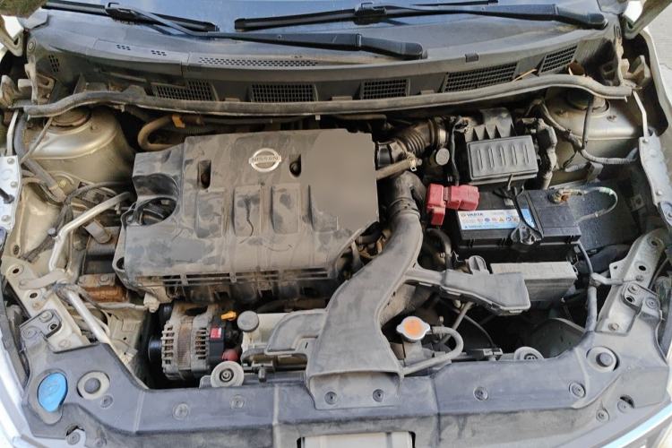 Used Nissan Tiida Sedan 2006 1.6JE AT Engine Bay