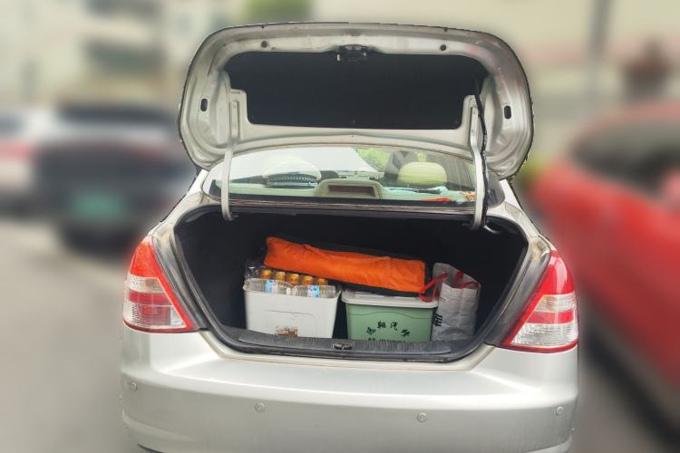 Used Nissan Tiida Sedan 2006 1.6 JC AT Trunk