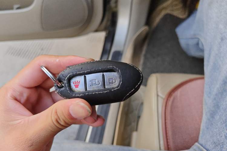 Used Nissan Tiida Sedan 2006 1.6JE AT Vehicle Key