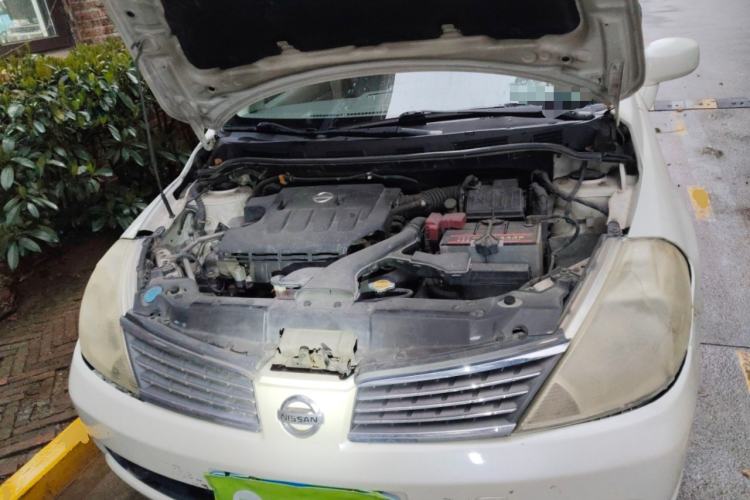 Used Nissan Tiida Sedan 2006 1.6JE AT Engine Bay