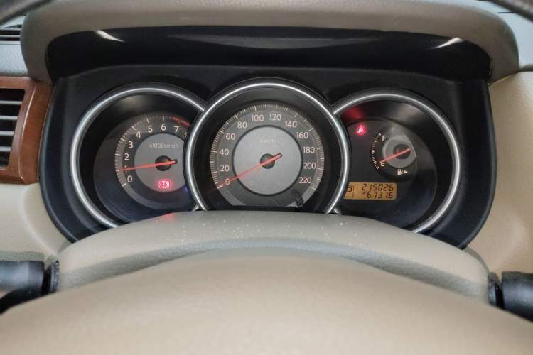 Used Nissan Tiida Sedan 2006 1.6JE AT Instrument Cluster