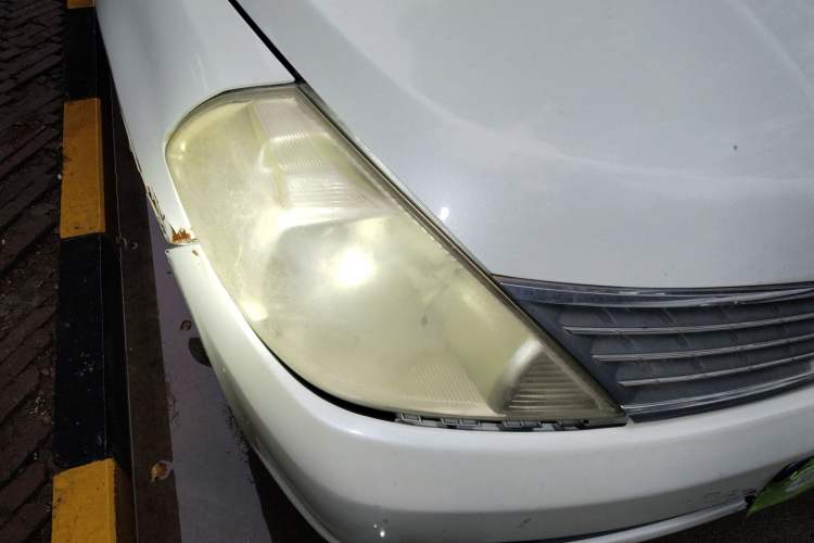 Used Nissan Tiida Sedan 2006 1.6JE AT Right Front Headlight