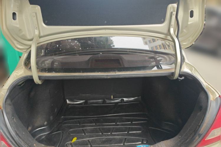 Used Nissan Tiida Sedan 2006 1.6JE AT Trunk