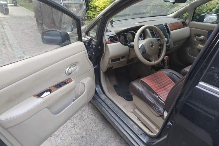 Used Nissan Tiida Sedan 2008 1.6L Automatic Smart Version Driver Seat