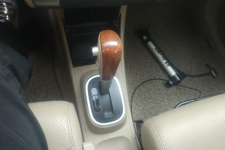 Used Nissan Tiida Sedan 2008 1.6L Automatic Smart Version Gear Lever